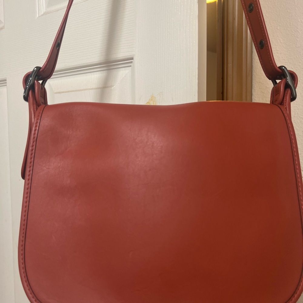 COACH Glovetanned Leather SADDLE Bag DEEP CORAL Crossbody Shoulder
